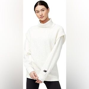 New Balance Women's NB Heat Loft Pullover